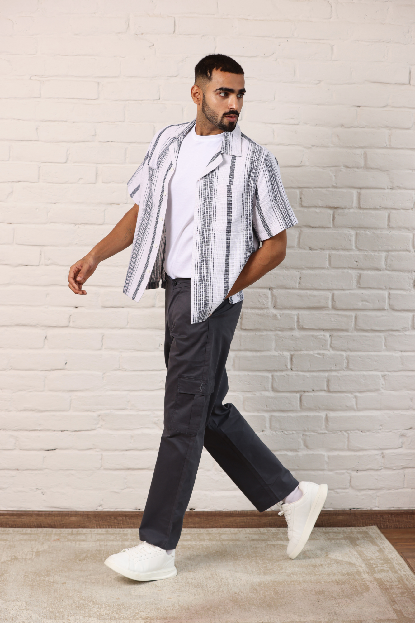 Classic Regular Fit Cargo Side Pocket Dark Grey