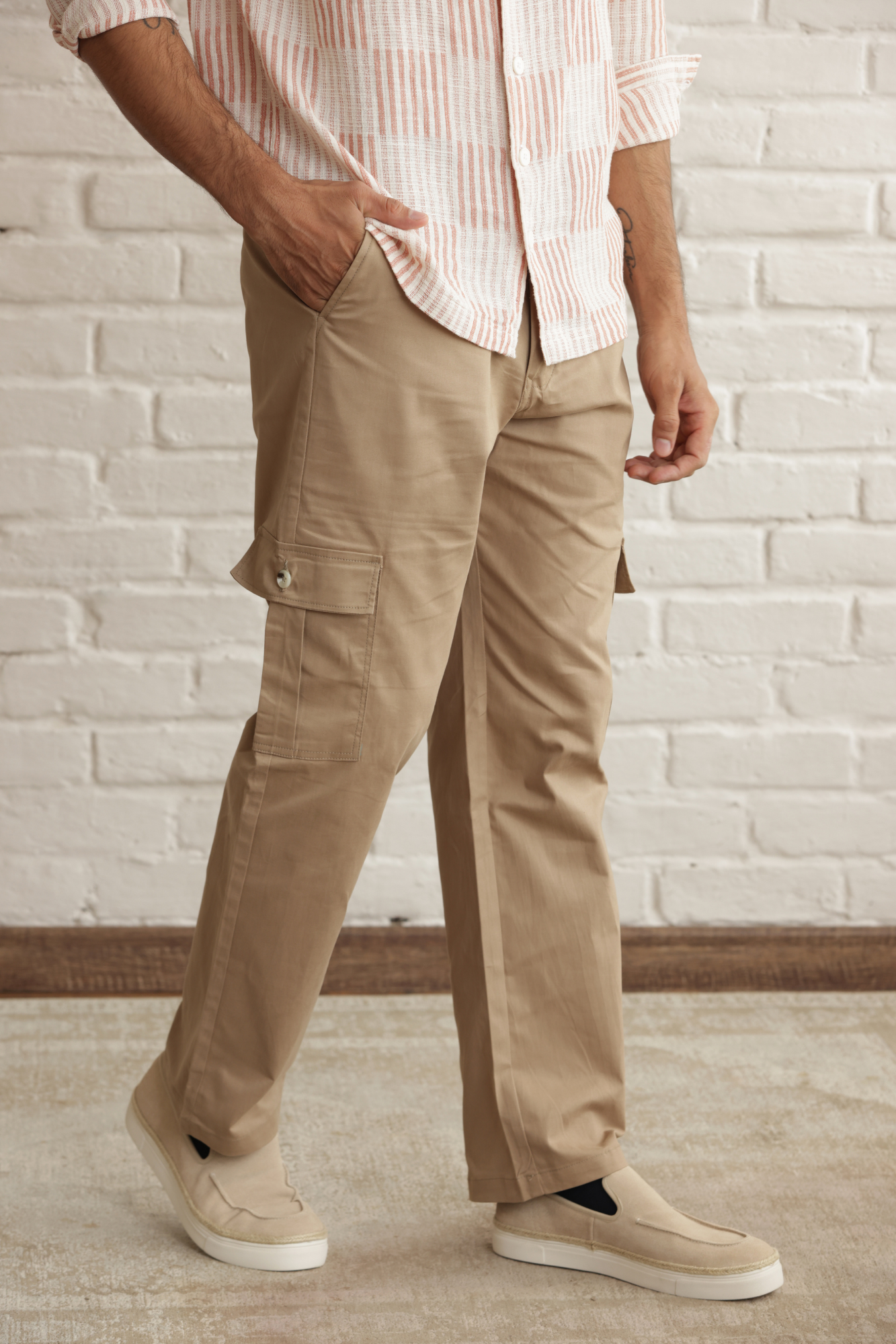 Classic Regular Fit Cargo Side Pocket Light Brown